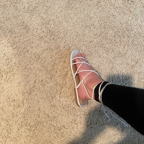 Express white sandals - Picture 6 of 6